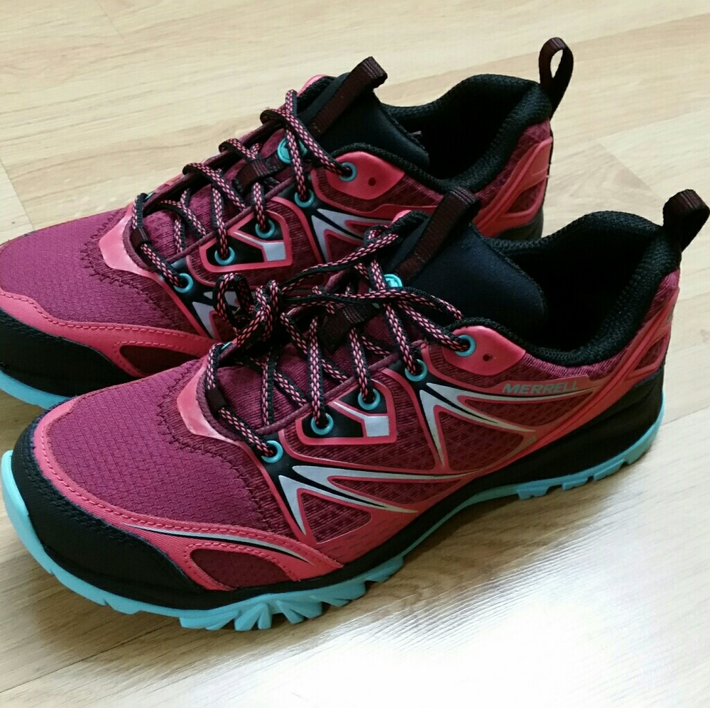 NEW Merrell Pine Bright Red Hiking Shoes - Picture 3 of 8